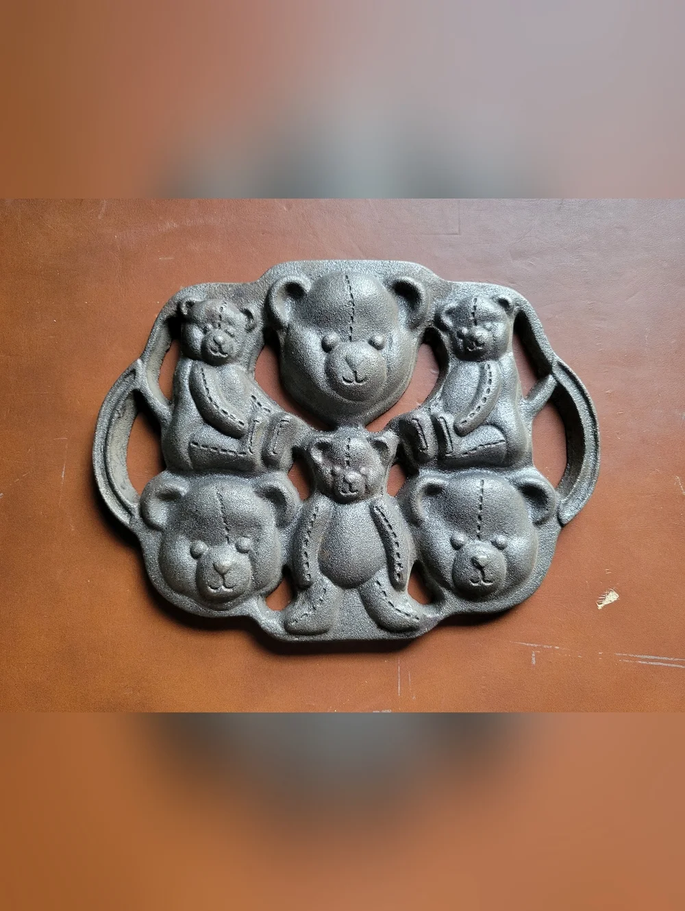 Vintage Cast Iron Teddy Bear Corn Bread Pan Cookie Mold - Christmas Birthday